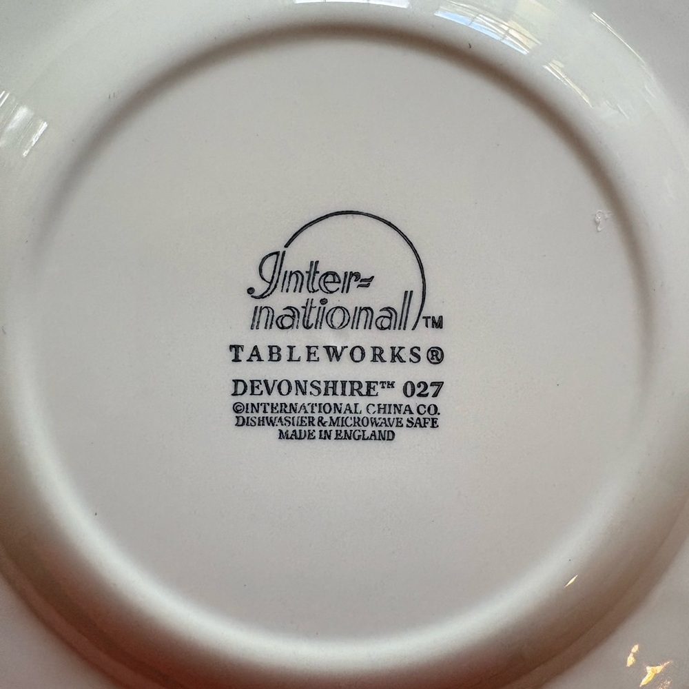 International Tableworks China- Devonshire- Set of 2 plates- made in England - Picture 7 of 9